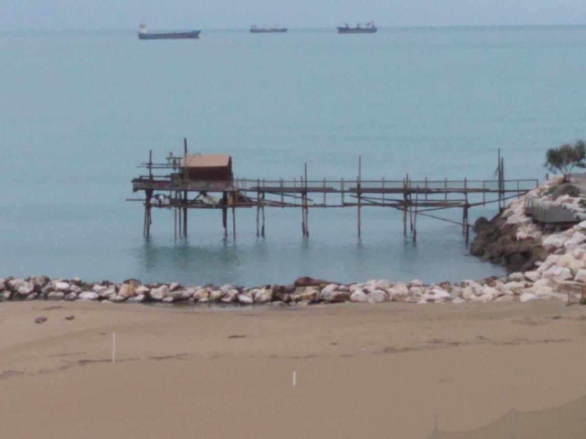 Casa Vacanze Tre Stelle Termoli Bagian luar foto